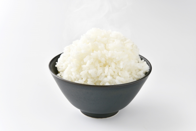 茶碗に入った白米